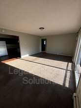 305 W Bismarck Expy in Bismarck, ND - Building Photo - Building Photo