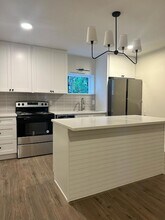 472 Magnolia Ave, Unit 2 in Melbourne, FL - Foto de edificio - Building Photo