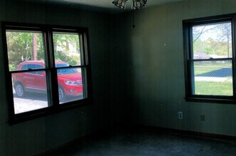 213 Hillside Ter in Hopkinsville, KY - Foto de edificio - Building Photo