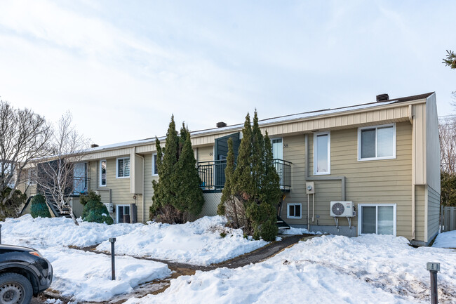 32 Ronsard St in Lévis, QC - Building Photo - Primary Photo