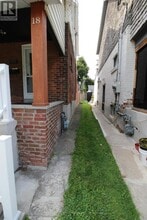 18 Glenvalley Dr in Toronto, ON - Building Photo - Building Photo