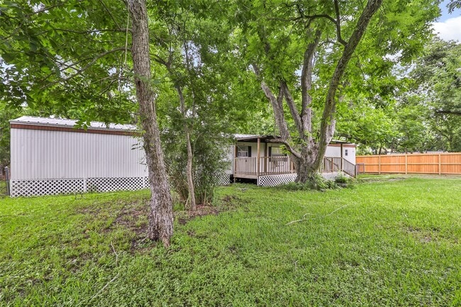 property at 204 1/2 Kerry Rd