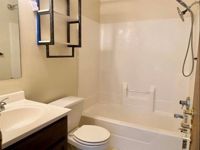 4855 S Lost St in Terre Haute, IN - Building Photo - Building Photo