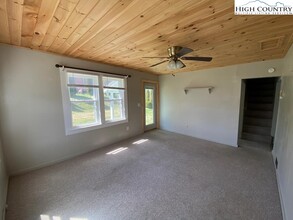 2 W 4th St in West Jefferson, NC - Building Photo - Building Photo