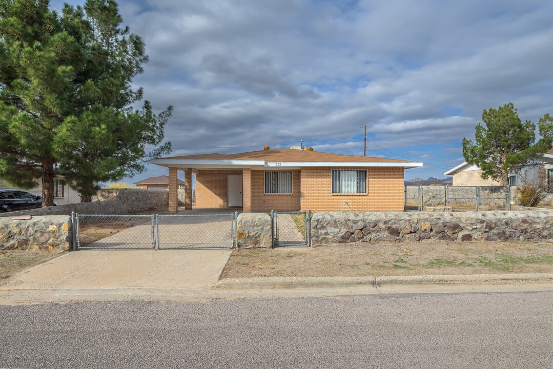 112 Romero Dr in Las Cruces, NM - Building Photo