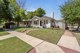 2200 Hurley Ave in Fort Worth, TX - Building Photo - Building Photo