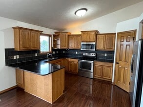 8020 Renatta Dr in Lincoln, NE - Building Photo - Building Photo