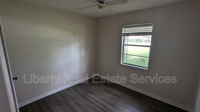 820 Kelly Dr in Hinesville, GA - Foto de edificio - Building Photo
