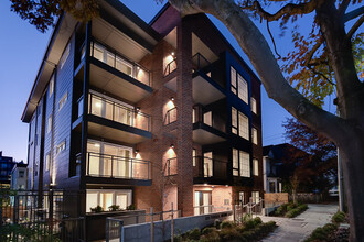 525 Federal in Seattle, WA - Building Photo - Building Photo