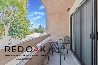 7810 Topanga Canyon Blvd in Los Angeles, CA - Building Photo - Building Photo