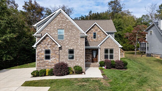 property at 8229 Pierpoint Dr