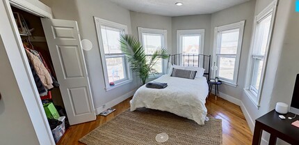 9 Medford St, Unit 2 in Medford, MA - Building Photo - Building Photo