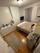 132 Emerson St, Unit 23 in Boston, MA - Foto de edificio - Building Photo