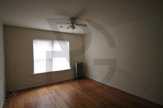 720 W Barry Ave, Unit 1W in Chicago, IL - Building Photo - Building Photo