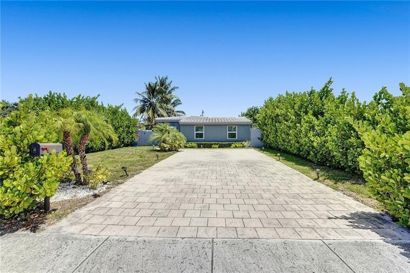 1732 NE 173rd St in North Miami Beach, FL - Building Photo