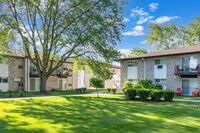 Heritage Senior Apartments - 55 and over in Alsip, IL - Foto de edificio - Building Photo