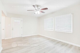 2716 Lancaster Dr in East Point, GA - Foto de edificio - Building Photo