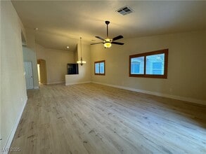 10191 Birch Bluff Ln in Las Vegas, NV - Building Photo - Building Photo