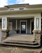1230 Oak St in Eugene, OR - Foto de edificio - Building Photo