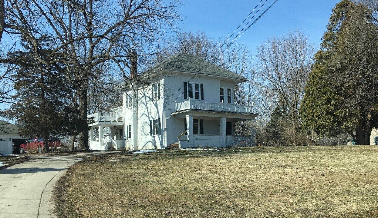 172 Jones St in Sun Prairie, WI - Building Photo