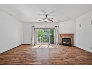 2102 Cedar Grove Trail in Eagan, MN - Building Photo - Building Photo