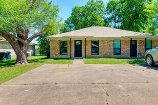 808 Concho Pl in College Station, TX - Building Photo