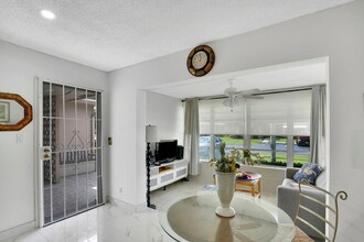 1317 High Point Way SE in Delray Beach, FL - Building Photo - Building Photo