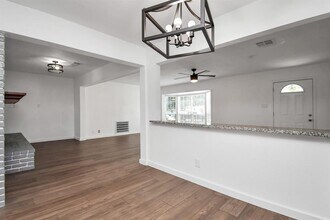 2713 John St in La Marque, TX - Building Photo - Building Photo