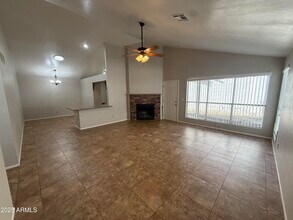 422 E Wescott Dr in Phoenix, AZ - Building Photo - Building Photo