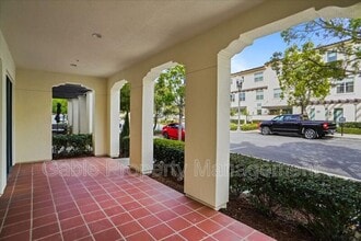 26261 Prima Way in Santa Clarita, CA - Building Photo - Building Photo