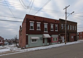 418 Park Ave in Clairton, PA - Building Photo