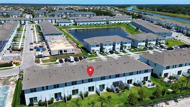 846 SE grovebush Ln in Port St. Lucie, FL - Foto de edificio - Building Photo