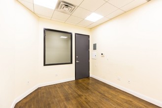 1080 Fulton St in Brooklyn, NY - Building Photo - Interior Photo