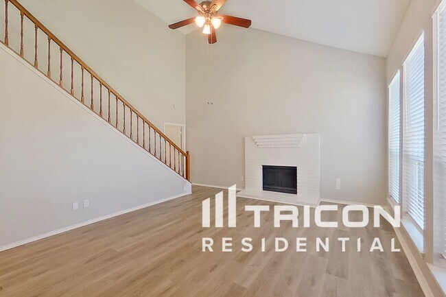 809 Waggoman Rd in Fort Worth, TX - Building Photo - Building Photo