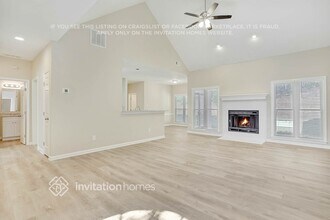 7092 Brook Side Landing in Stone Mountain, GA - Foto de edificio - Building Photo