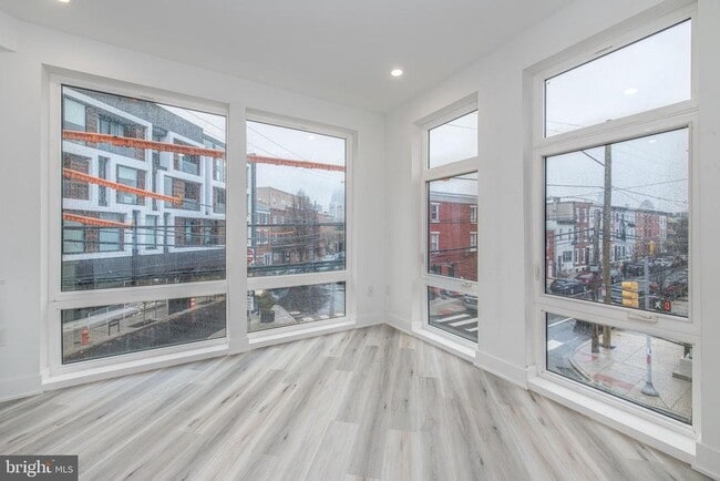 property at 2301 Grays Ferry Ave