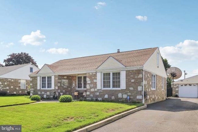 9959 Ferndale St in Philadelphia, PA - Building Photo - Building Photo