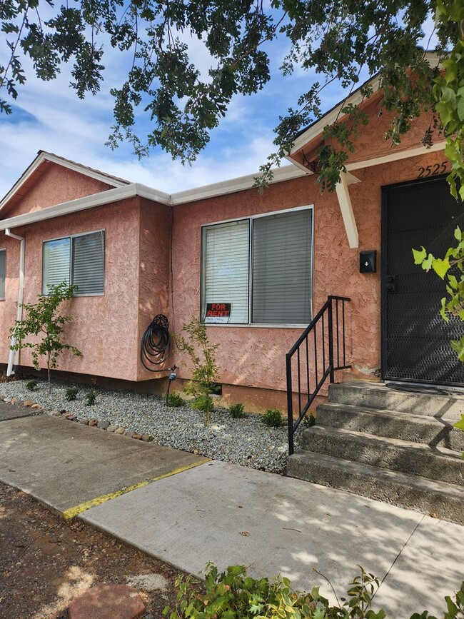 property at 2503-2525 Leland Ave