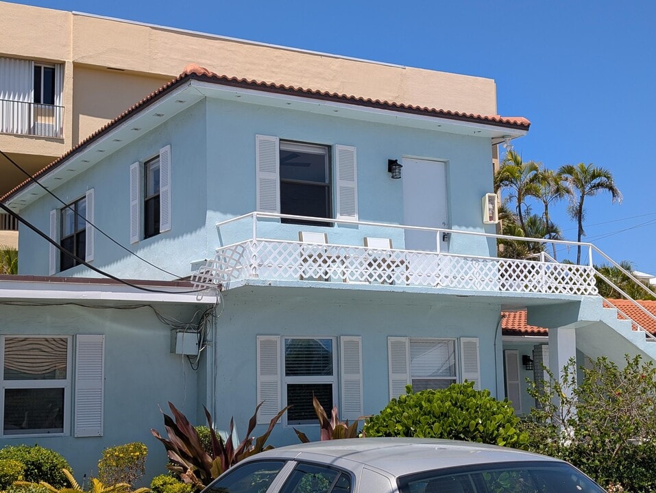 381 SE 20th Ave in Deerfield Beach, FL - Building Photo