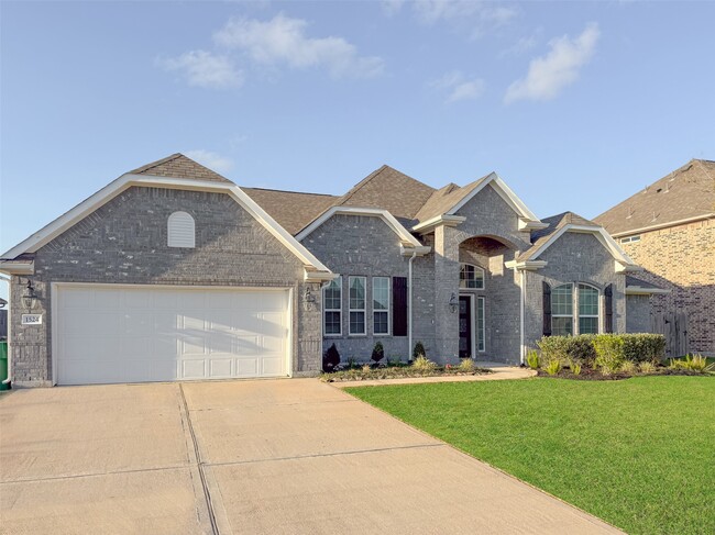 1524 N Blue Bonnet Ln in Angleton, TX - Building Photo - Building Photo