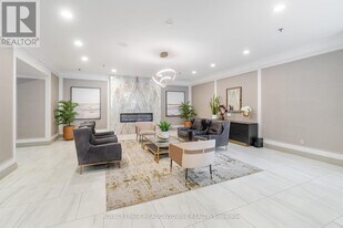 75 King St E in Mississauga, ON - Building Photo