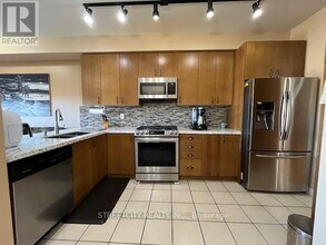 7369 St Barbara Blvd in Mississauga, ON - Building Photo - Building Photo