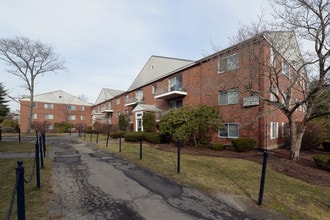 Running Brook Condos in Brockton, MA - Building Photo - Building Photo