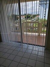 15600 NW 7th Ave, Unit 517 in Miami, FL - Building Photo - Building Photo