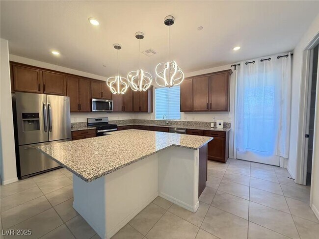11622 Midnight Melody Ave in Las Vegas, NV - Building Photo - Building Photo