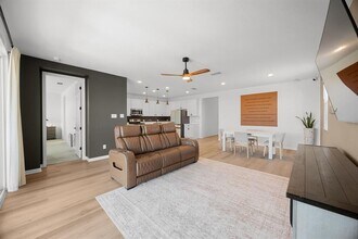 191 Silverton Ln in Cedar Creek, TX - Building Photo - Building Photo