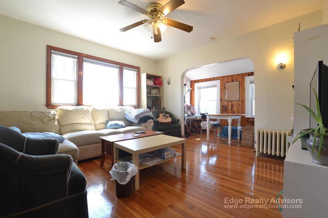 62 Glencoe St in Boston, MA - Building Photo