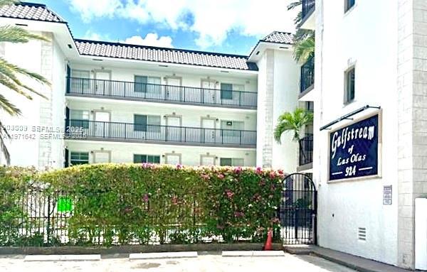 property at 924 SE 2nd St