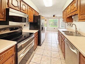 8260 Country Creek Cove in Memphis, TN - Foto de edificio - Building Photo