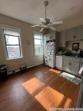 96 Marcella St, Unit 2 in Boston, MA - Foto de edificio - Building Photo